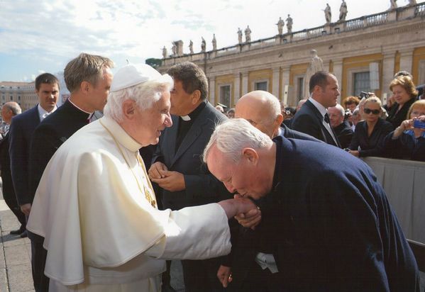 BENEDETTO-XVI-E-PADRE-LIVIO.jpg