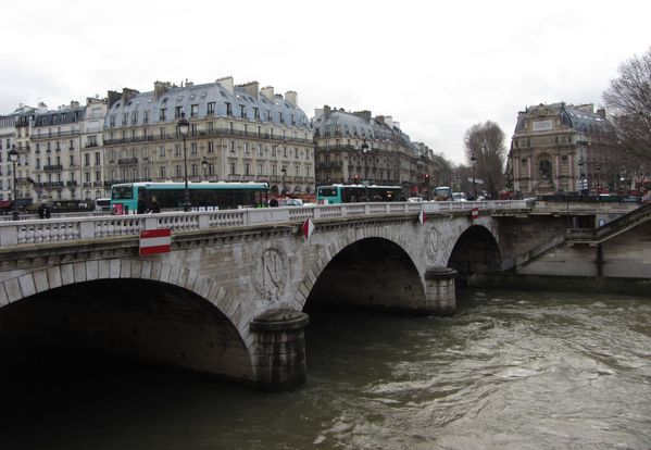 PONT-SAINT-MICHEL 8024