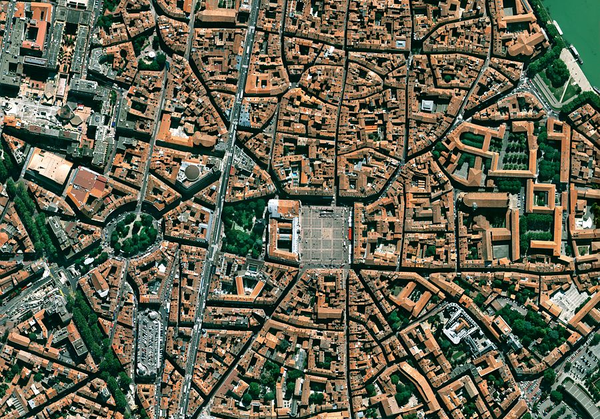 Satellite-Pleiades---Simulation-image---Toulouse-Capitole.png