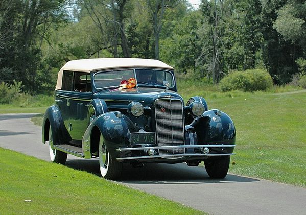 cadillac_series_452d_v16_convertible_sedan_1934_03.jpg