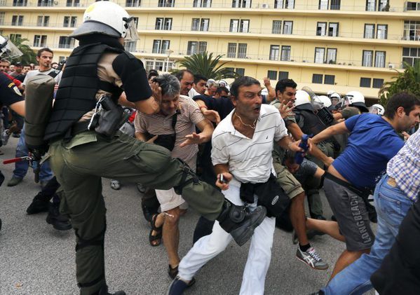 sem12octb-Z4-nouvelle-manifestation-Athenes-Grece.jpg