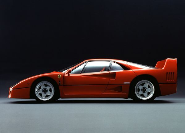 30-Ferrari-F40.jpeg