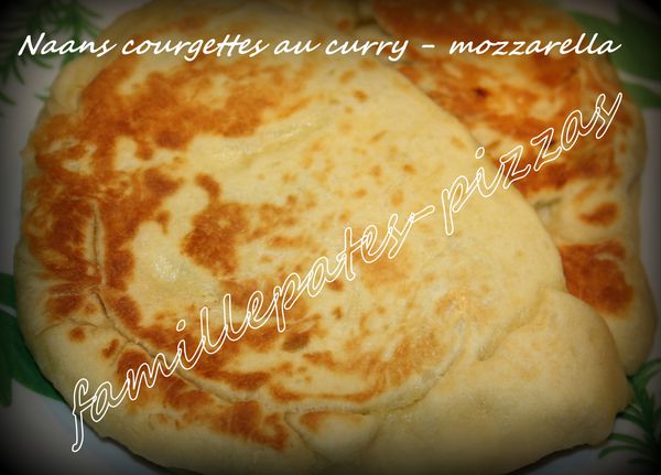 naans courgettes curry - mozzarella