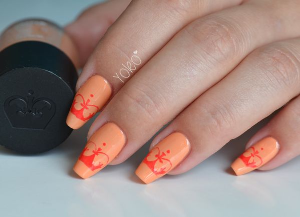 Nail-art-couronne-Rimmel-copie-1.jpg