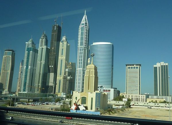 Dubai--78--23-marina-blanc-et-bleu.jpg