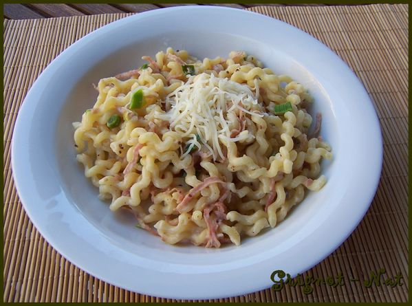 pates-poireaux-jambon-moutarde.jpg