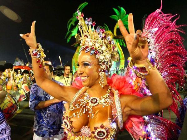 Brazil-carnival-2012-Rio-2230427-7944-rec.jpg