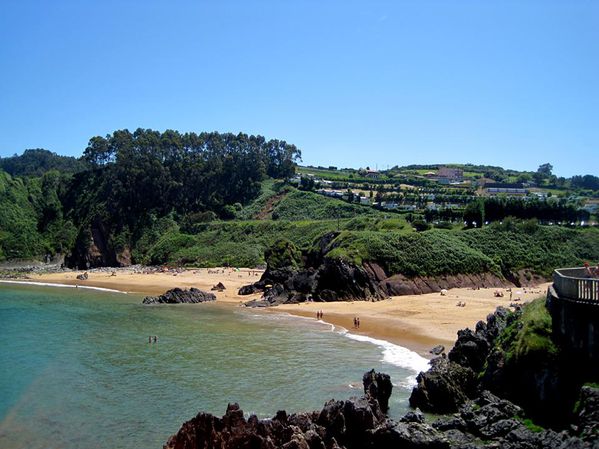 playa-de-Perlora--Asturias-.jpg