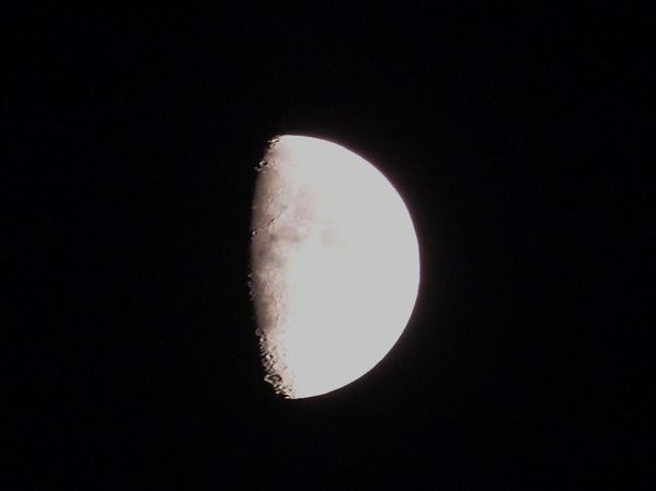 lune-250812-2.jpg