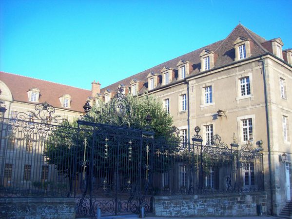 Lycée Joseph Bonaparte - 100 3266 (Copier)