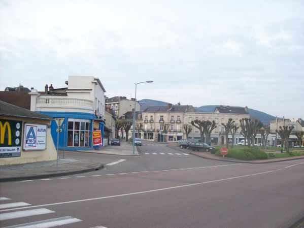 Avenue Charles de Gaulle - 100 7441 (Copier)