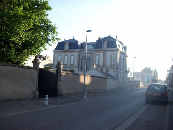 Avenue Charles de Gaulle - 11 (Copier)