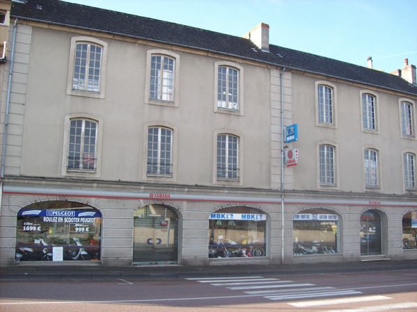 Avenue de la République - 100 8555 (Copier)