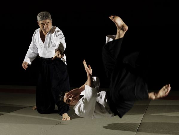 Suga-Toshiro-aikido-kokyu-nage.jpg