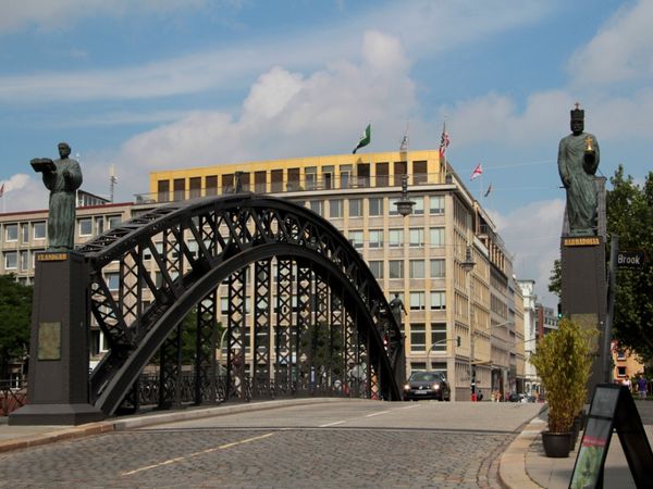HAMBOURG 4411