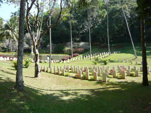 Cimetiere Kandy©Bernard Moutin-0001