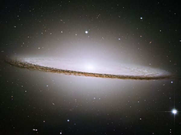 galaxie-du-sombrero-2.jpg