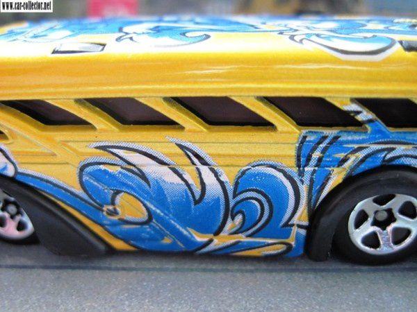 surfin school bus autobus autocar 2004.140 (7)