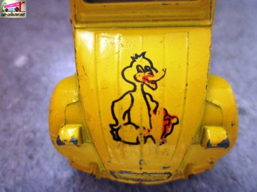 citroen-2cv6-canard-corgi-britain (3)