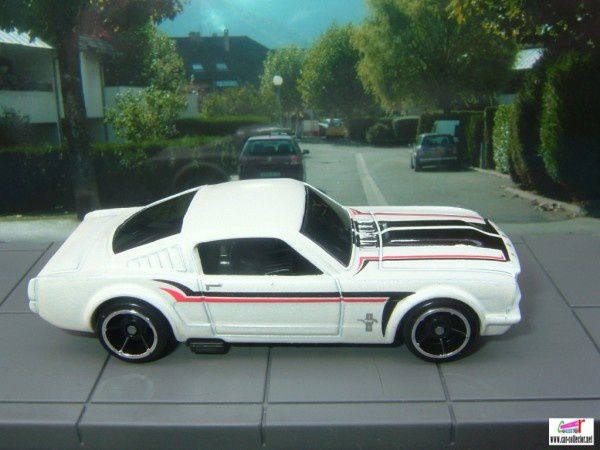 ford mustang fasback muscle mania 2009.085 (2)