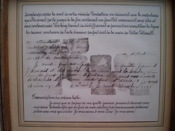 Acte-d-amour-parfait-manuscrit-de-Delia-Tetreault-plie-d.jpg