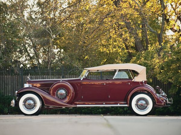 packard_custom_twelve_model_1006_sport_phaeton_by_-copie-1.jpg