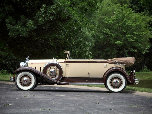 packard_eight_individual_custom_convertible_sedan_-copie-3.jpg