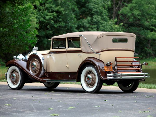 packard_eight_individual_custom_convertible_sedan_-copie-4.jpg