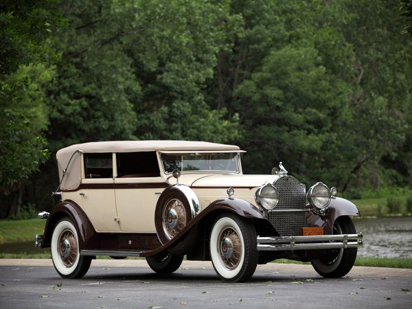 packard_eight_individual_custom_convertible_sedan_by_dietri.jpg