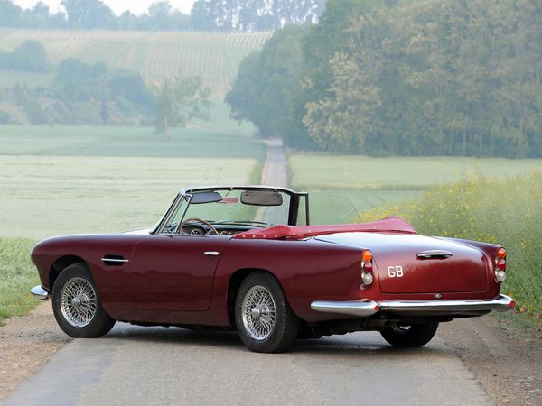 aston_martin_db4_convertible_1962_102.jpg