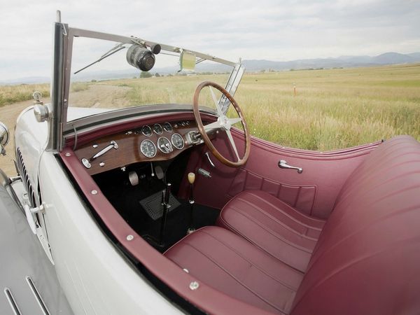 bugatti_type_44_cabriolet_uk_1928_108.jpg