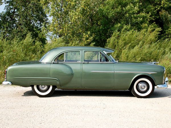 packard_model_200_4-door_sedan_1951_103.jpg