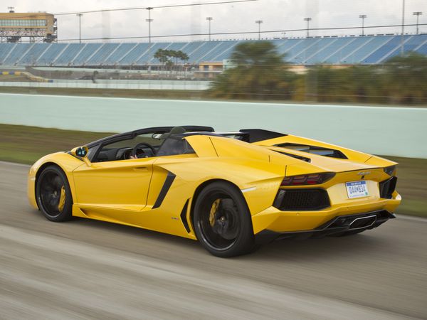 lamborghini_aventador_lp700-4_roadster_2013_105.jpg