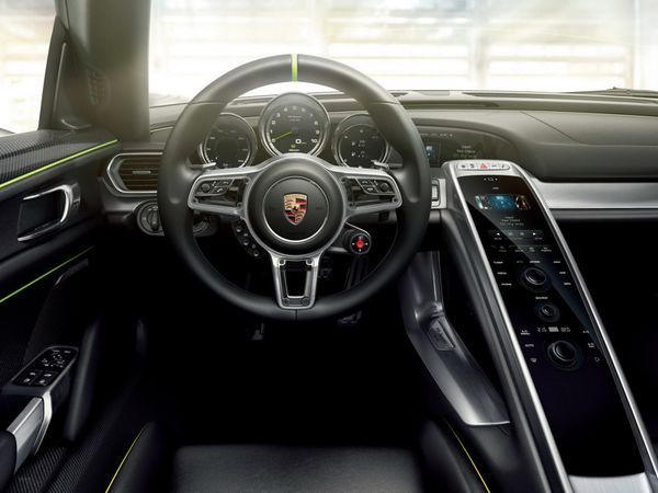 porsche_918_spyder_2014_115.jpg