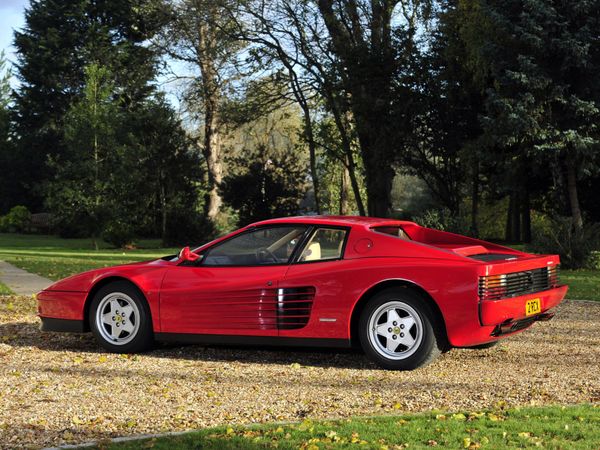 ferrari_testarossa_1986_103.jpg