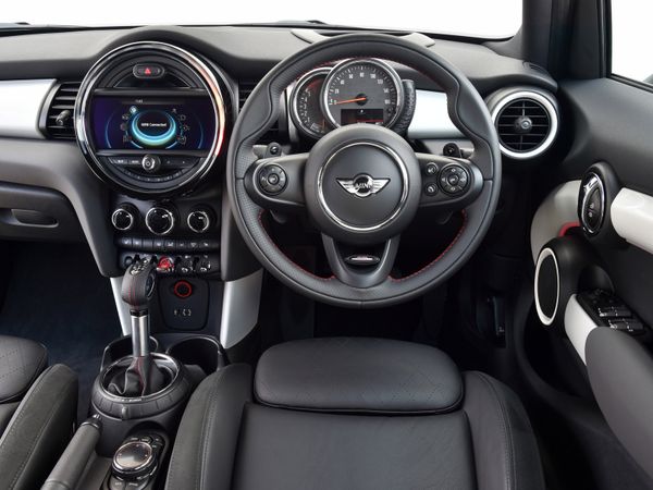 mini_cooper_sd_5-door_f56_uk_2014_112.jpg