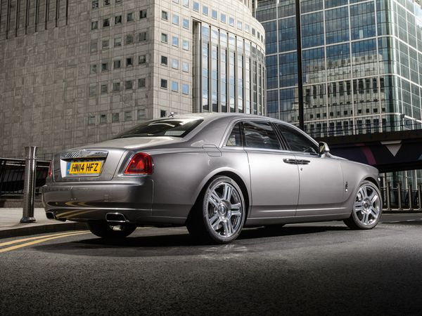 rolls_royce_ghost_series_II_2014_08.jpg