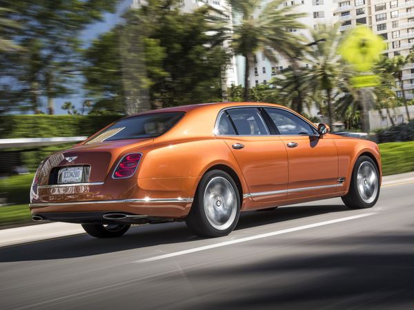 bentley_mulsanne_speed_2015_104.jpg