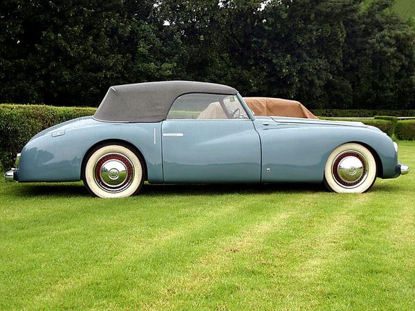 alfa_romeo_6c_2500_s_stabilimenti_farina_cabriolet_1947_02.jpg