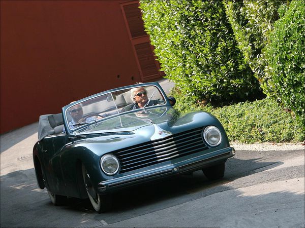 alfa_romeo_6c_2500_stabilimenti_farina_cabriolet_1947_06.jpg