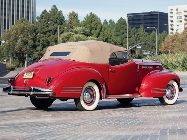 packard_180_super_eight_darrin_convertible_victori-copie-18.jpg