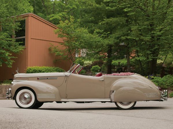 packard_180_super_eight_darrin_convertible_victori-copie-2.jpg