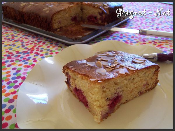 Gateau-lait-concentre-framboises.jpg
