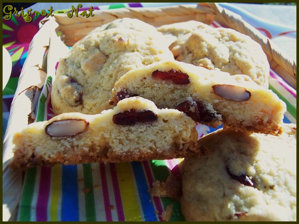 cookies-chocolat-blanc---crannneberries--amandes-3.jpg