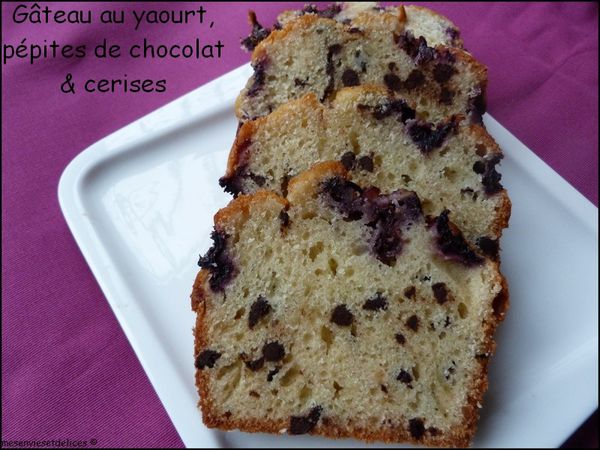 gateau-yaourt-pepites-chocolat-cerise-cake.jpg