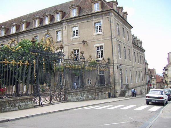 Lycée Joseph Bonaparte - 100 3222 (Copier)
