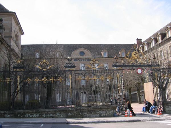 Lycée Joseph Bonaparte - 6187653 (Copier)