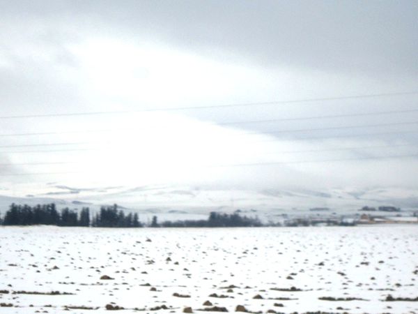 Plaine-et-colline-sous-la-neige.N-4459.JPG