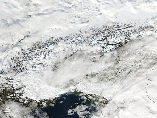 Aqua - MODIS - Alpes - Neige - Nuages bas - 03-12-2014