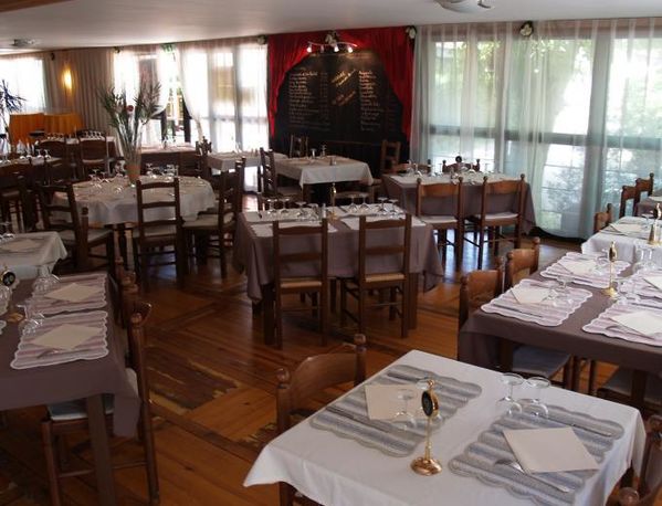 Restaurant-La-riviare-4.JPG